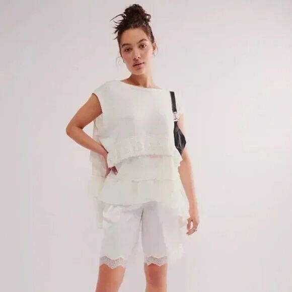 NWOT Free People Claire Tee White Ruffled Sleeveless Top, Sz Med, Boho Layered - Picture 3 of 13